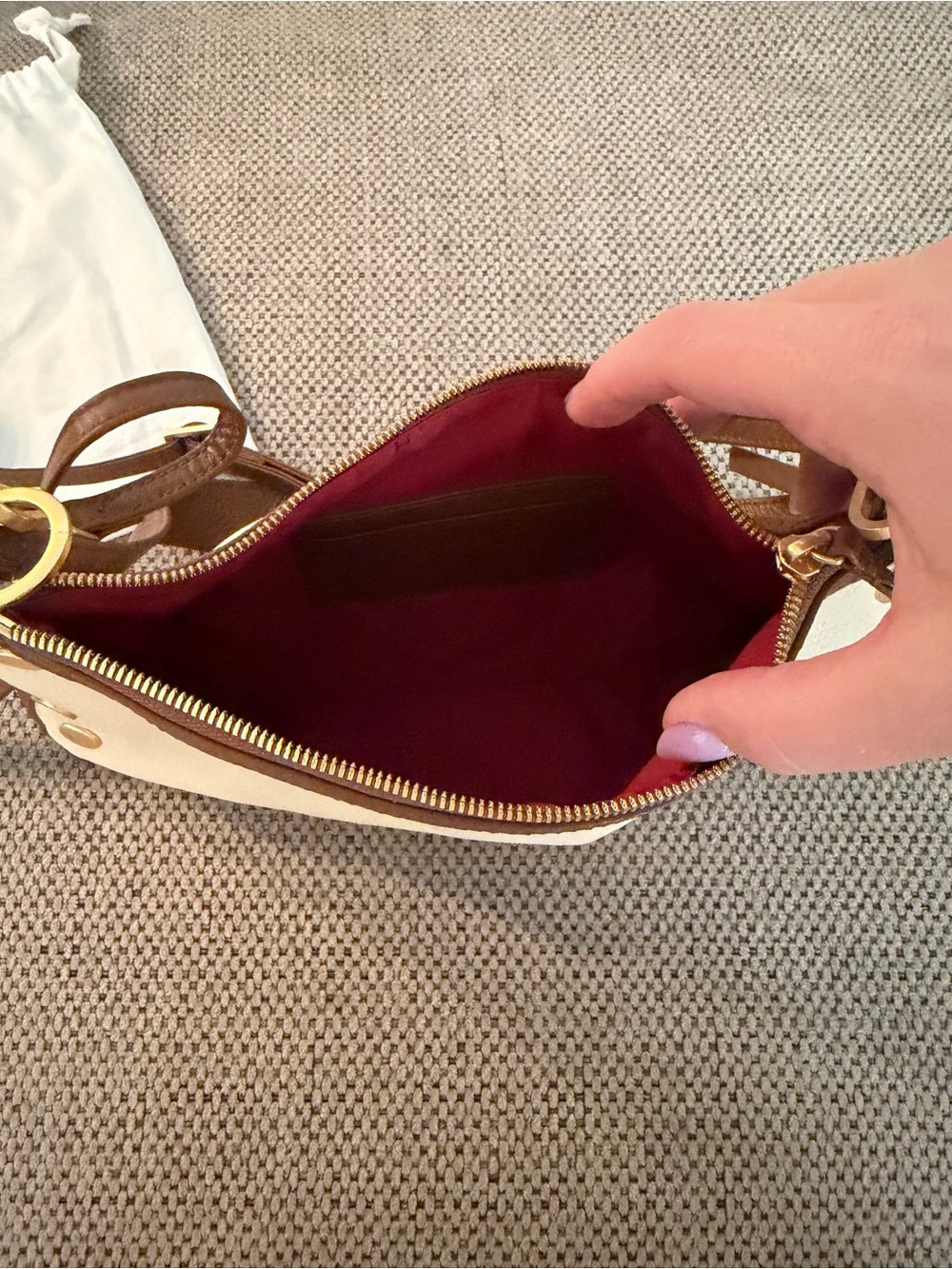 Hammitt Kyle small Two-Tone White and Brown Leather Crossbody with Gold Studs - Picture 3 of 6